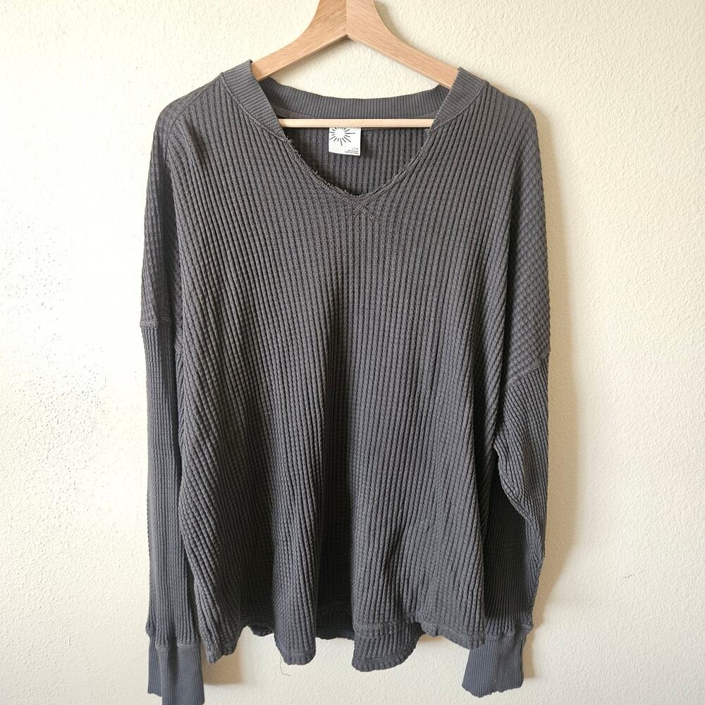 OFFLINE By Aerie Wow! Waffle Notch Neck Long Sleeve T-Shirt Large Smoke Grey